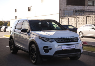 Подержанный автомобиль Land Rover Discovery Sport 2017 года (5 фото)