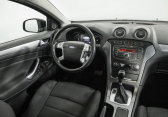 Подержанный автомобиль Ford Mondeo Sedan 2012 года (9 фото)