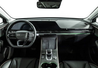 Подержанный автомобиль Omoda C5 2023 года (13 фото)