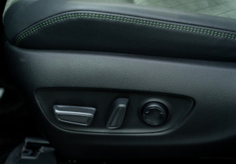 Новый Toyota RAV4 2025 (13 фото)