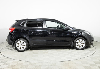 Подержанный автомобиль Kia Rio Hatchback 2015 года (4 фото)
