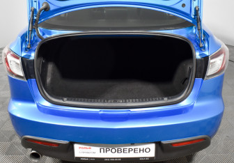 Подержанный автомобиль Mazda 3 Sedan 2009 года (20 фото)