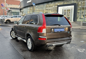 Подержанный автомобиль Volvo XC90 2012 года (8 фото)