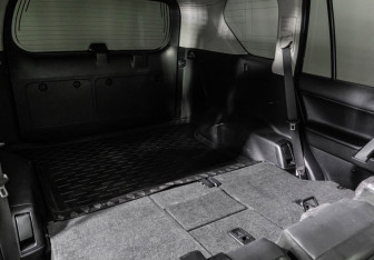 Подержанный автомобиль Toyota Land Cruiser Prado 2016 года (26 фото)