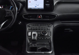 Подержанный автомобиль Hyundai Santa Fe 2021 года (16 фото)