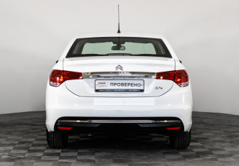 Подержанный автомобиль Citroen C4 Sedan 2018 года (6 фото)
