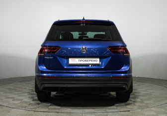 Подержанный автомобиль Volkswagen Tiguan 2018 года (6 фото)