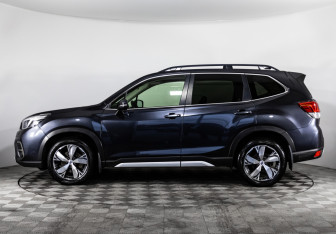 Подержанный автомобиль Subaru Forester Suv 2018 года (10 фото)