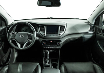 Подержанный автомобиль Hyundai Tucson 2017 года (13 фото)