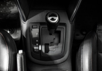 Подержанный автомобиль Mazda CX-5 2012 года (11 фото)