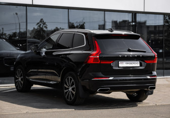 Подержанный автомобиль Volvo XC60 2018 года (7 фото)