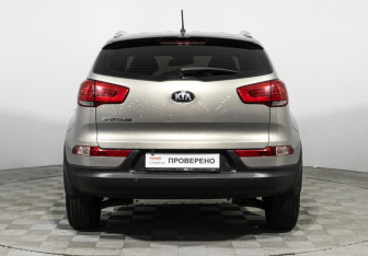 Подержанный автомобиль Kia Sportage 2014 года (6 фото)