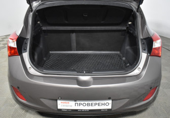 Подержанный автомобиль Hyundai i30 Hatchback 2014 года (21 фото)