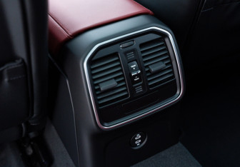 Новый Porsche Macan 2025 (14 фото)