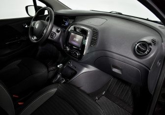 Подержанный автомобиль Renault Kaptur 2017 года (13 фото)