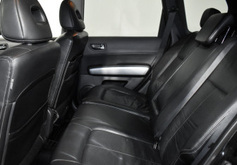 Подержанный автомобиль Nissan X-Trail 2008 года (12 фото)