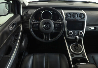 Подержанный автомобиль Mazda CX-7 2007 года (10 фото)