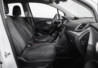 Подержанный автомобиль Opel Mokka 2014 года (18 фото)