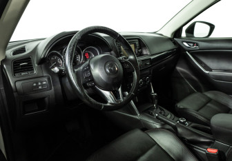 Подержанный автомобиль Mazda CX-5 2012 года (11 фото)