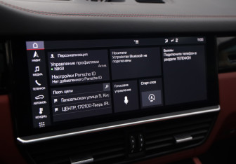Подержанный автомобиль Porsche Cayenne 2019 года (17 фото)