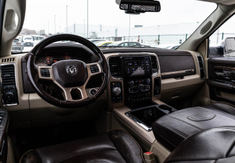 Подержанный автомобиль Dodge RAM 2014 года (12 фото)