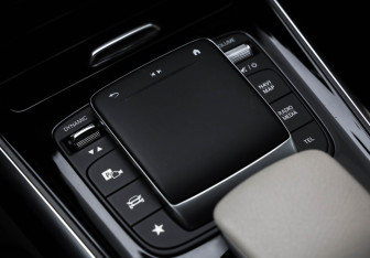 Подержанный автомобиль Mercedes-Benz GLB 2021 года (19 фото)