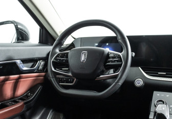 Подержанный автомобиль FAW Bestune B70 2023 года (21 фото)