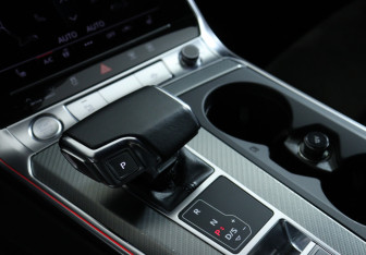 Подержанный автомобиль Audi A6 Sedan 2019 года (15 фото)