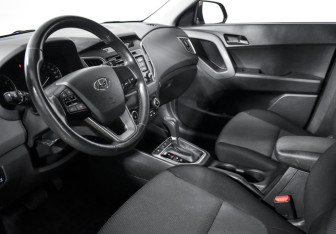 Подержанный автомобиль Hyundai Creta 2018 года (9 фото)