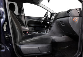 Подержанный автомобиль Ford Focus Sedan 2007 года (18 фото)