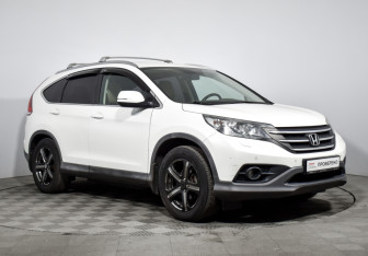 Подержанный автомобиль Honda CR-V 2013 года (3 фото)