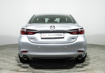 Подержанный автомобиль Mazda 6 Sedan 2020 года (6 фото)