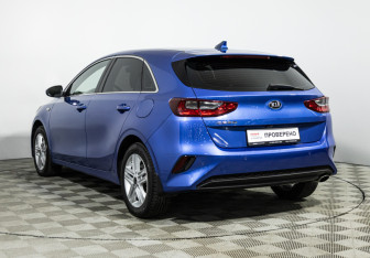 Подержанный автомобиль Kia Ceed Hatchback 2019 года (7 фото)