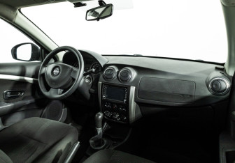 Подержанный автомобиль Nissan Almera Sedan 2014 года (9 фото)
