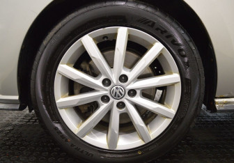 Подержанный автомобиль Volkswagen Polo Sedan 2016 года (9 фото)