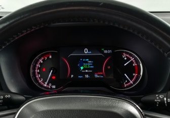 Подержанный автомобиль Toyota RAV4 2020 года (21 фото)