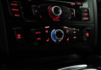 Подержанный автомобиль Audi Q5 2012 года (16 фото)