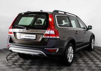 Подержанный автомобиль Volvo XC70 2014 года (5 фото)