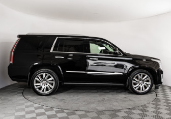 Подержанный автомобиль Cadillac Escalade Suv 2016 года (6 фото)