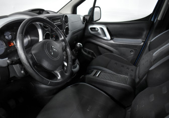 Подержанный автомобиль Citroen Berlingo 2012 года (8 фото)