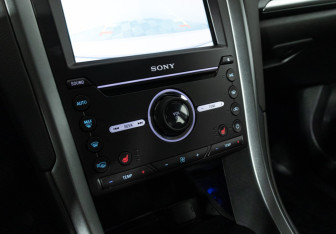 Подержанный автомобиль Ford Mondeo Sedan 2016 года (16 фото)