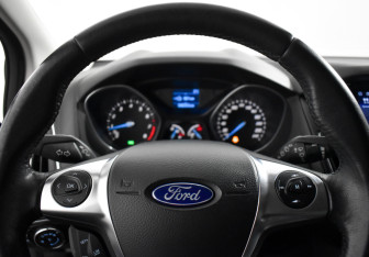 Подержанный автомобиль Ford Focus Hatchback 2014 года (18 фото)