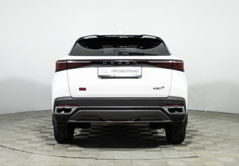 Подержанный автомобиль Omoda C5 2023 года (6 фото)