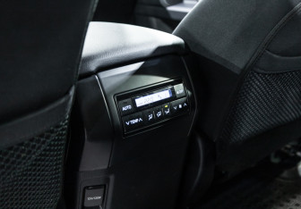 Подержанный автомобиль Toyota Land Cruiser Prado 2021 года (17 фото)