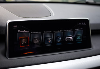 Подержанный автомобиль BMW X5 2017 года (17 фото)