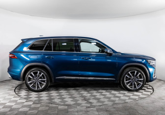 Подержанный автомобиль Geely Monjaro 2023 года (5 фото)