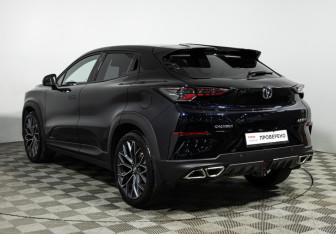 Подержанный автомобиль Changan UNI-T 2023 года (7 фото)