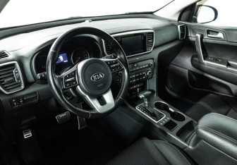 Подержанный автомобиль Kia Sportage 2019 года (11 фото)