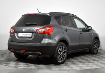 Подержанный автомобиль Suzuki SX4 Hatchback 2017 года (5 фото)