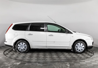 Подержанный автомобиль Ford Focus Wagon 2007 года (4 фото)